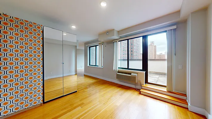 Rented by Bond New York | media 9