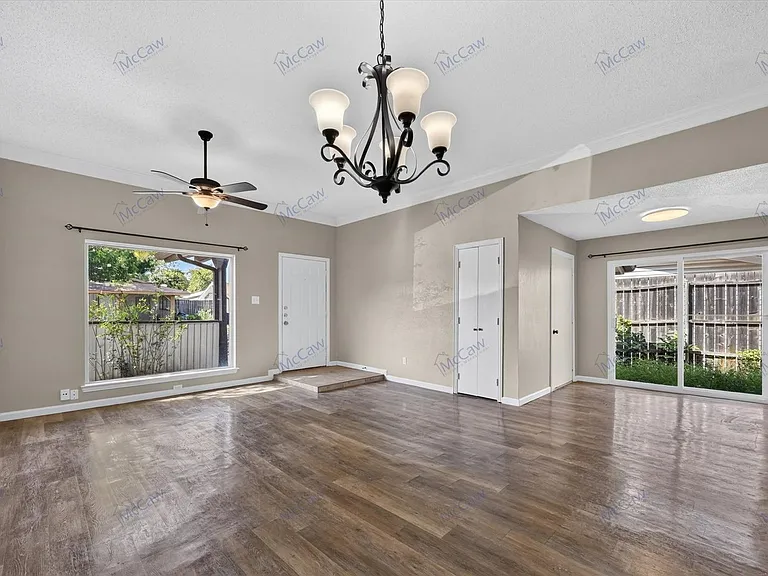 708 Baruna Cir — Photo 2