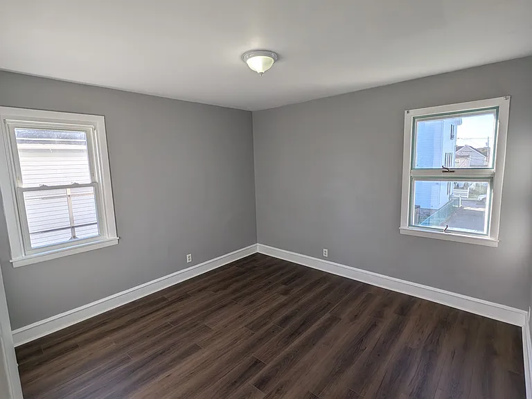 44 Morton St — Photo 3