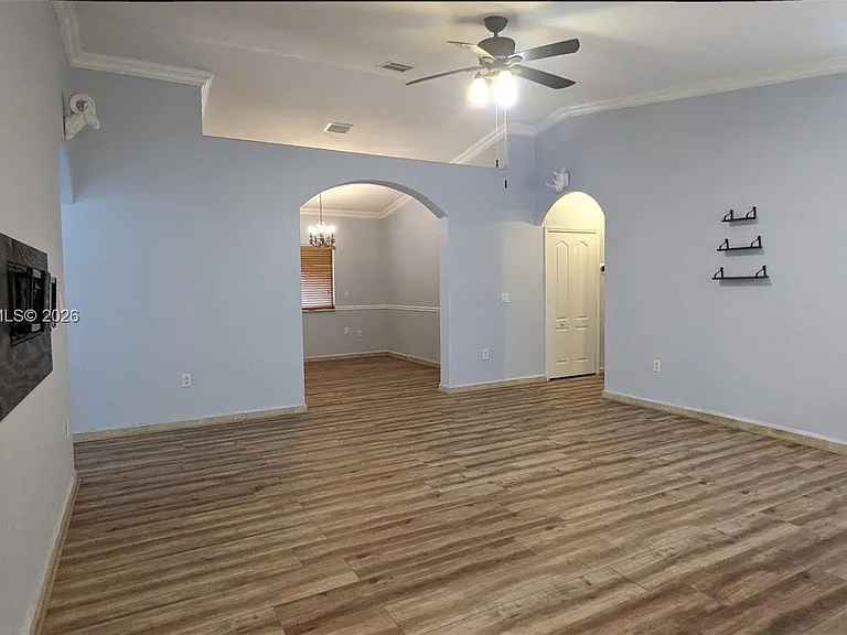 8929 NW 165th Ter — Photo 5