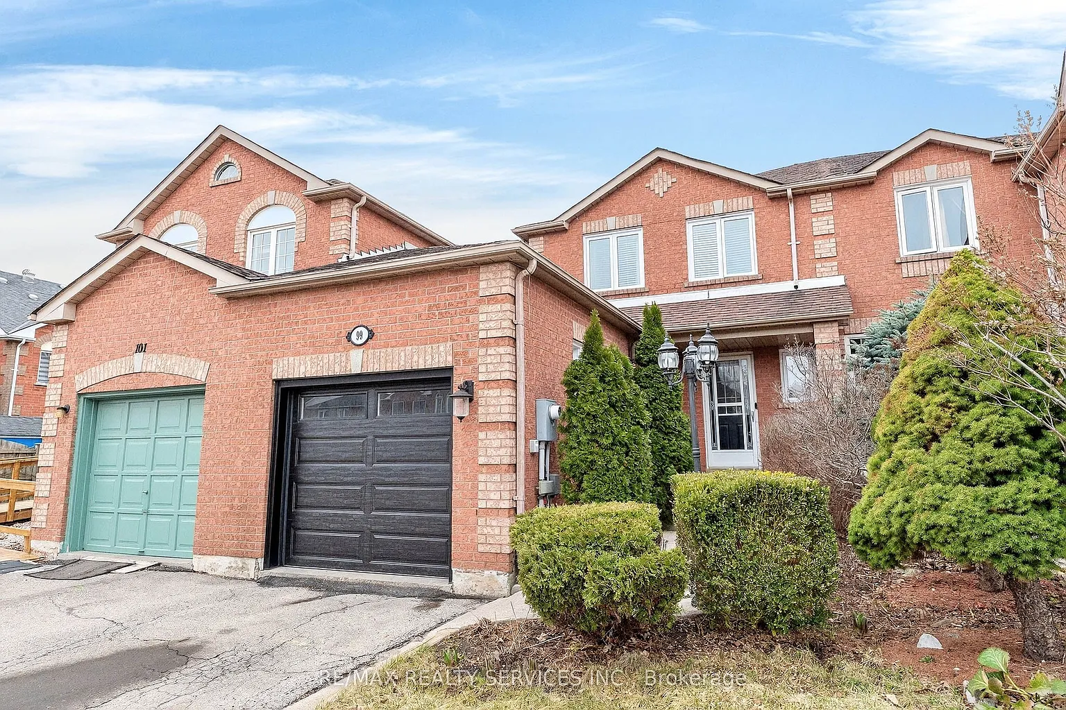 99 White Tail Cres photo 1