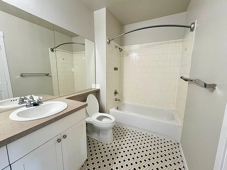 900 Aurora Ave N #S608 — Photo 10
