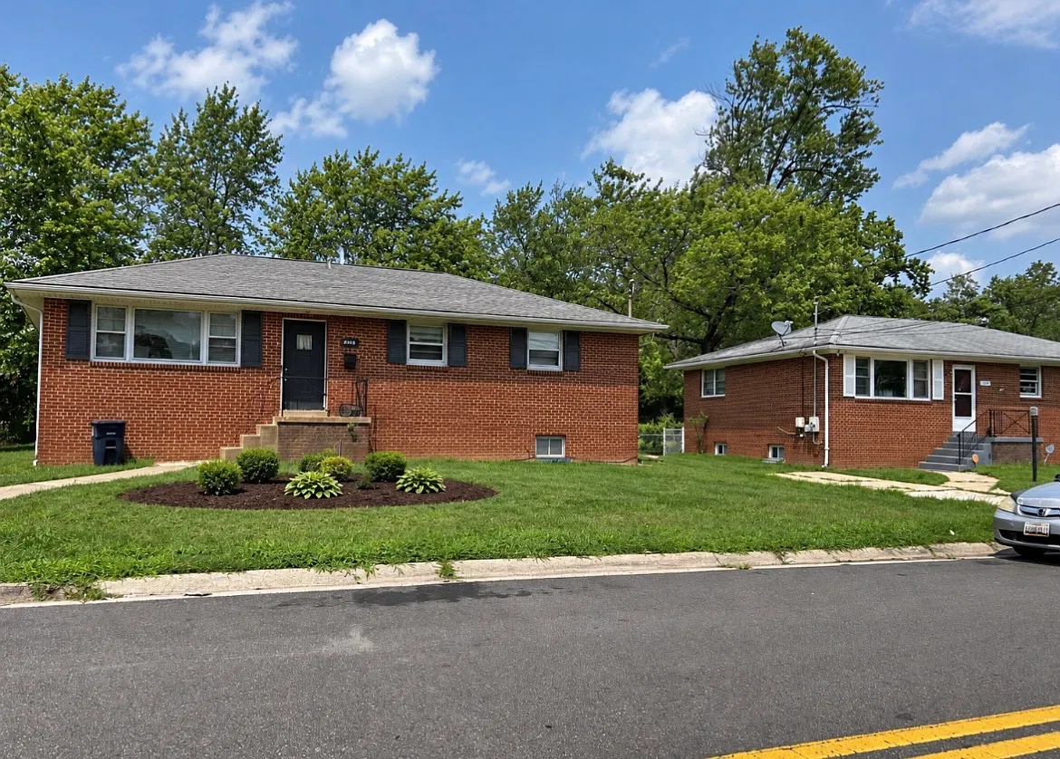 4 bed, 1200 sqft, $2,800 — Photo 1