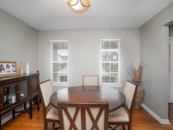 5th image of 1165 Waterford Ct