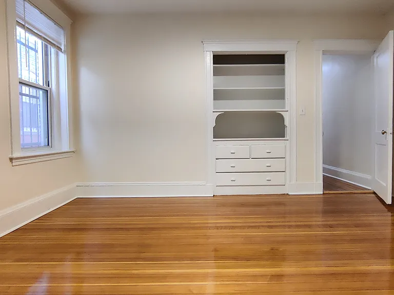 15 Barrows St #1 — Photo 14
