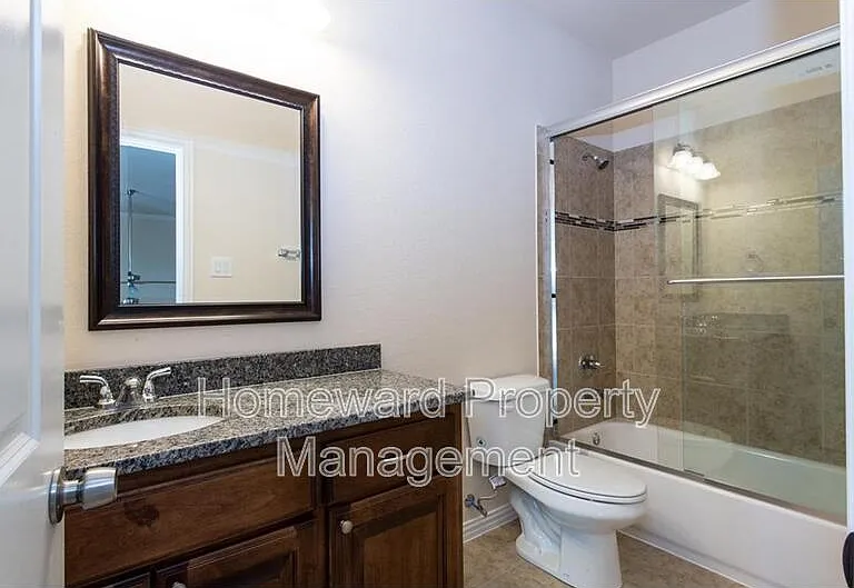 4004 Hanaa Ct — Photo 23