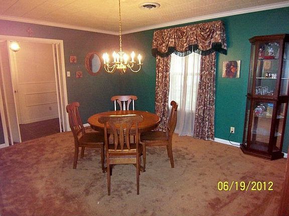 3rd image of 213 Garden Dr