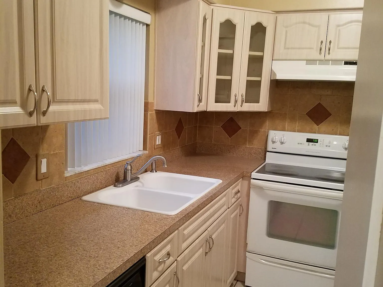 1 bed, 780 sqft, $1,500 — Photo 2