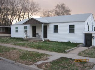 1924 Hunting Ave, Manhattan, KS 66502