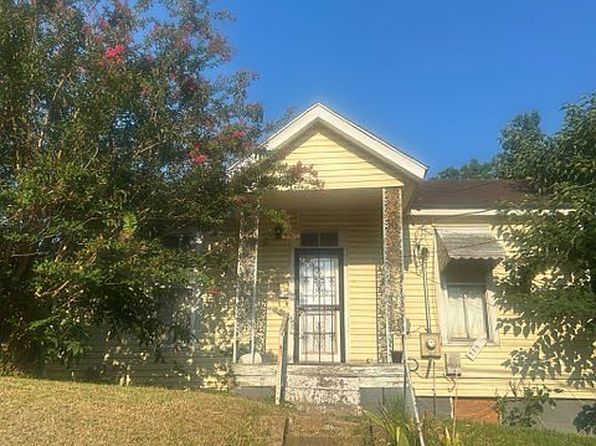 725 Sanders Ave