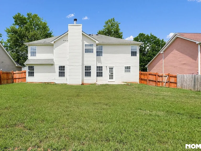 3693 Arminto Dr — Photo 34