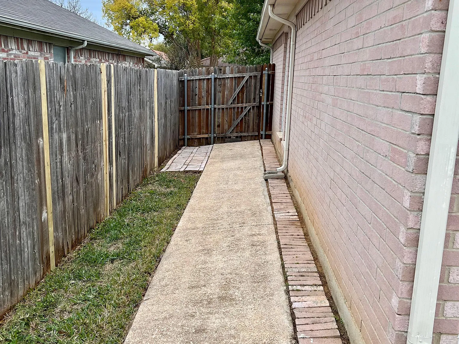2805 Yorkfield Court - 1 — Photo 3