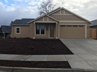 3639 Hilsinger Rd, Phoenix, OR 97535