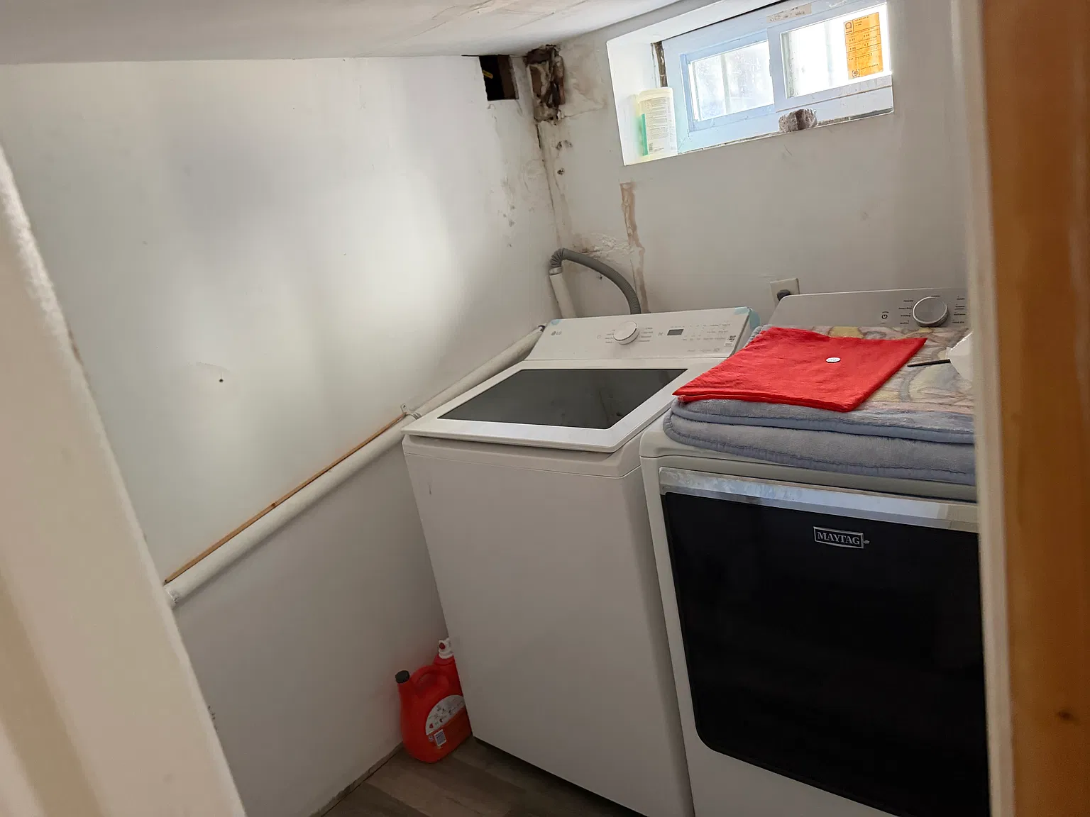2 bed, 1.5 bath, $700 — Photo 3