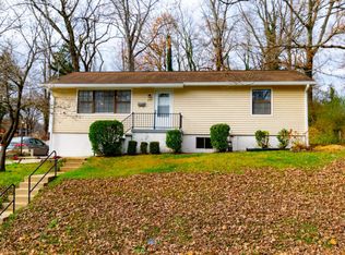235 East Dr, Oak Ridge, TN 37830