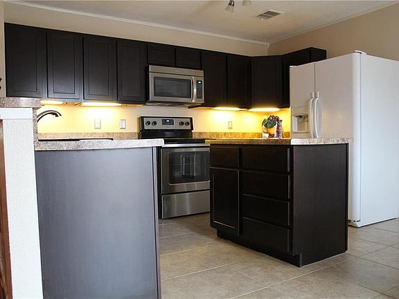 5th image of 1577 Crown View Dr