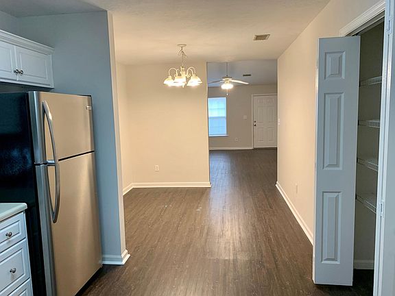 4th image of 4467 Belair Dr Suite 2
