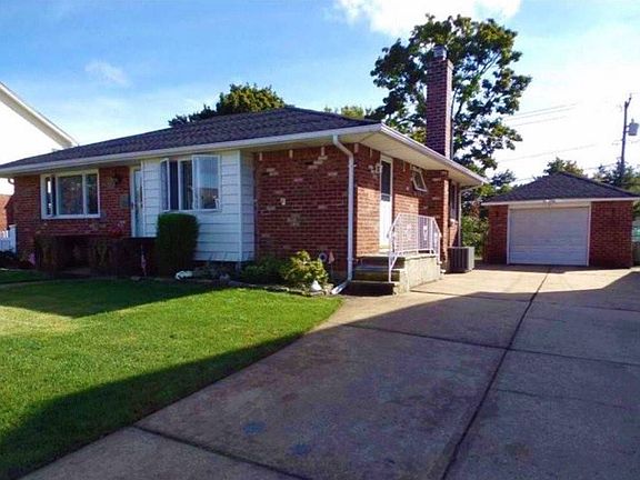 2nd image of 606 Parker Ave