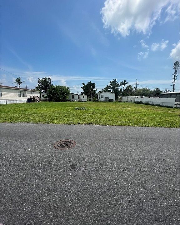 1st image of 12101 Cypress Dr