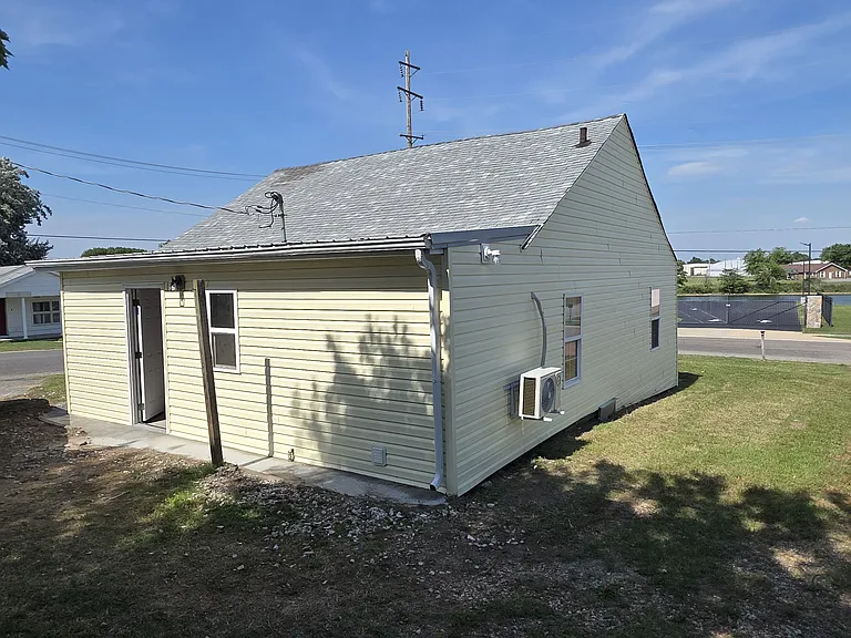 311 N Ingram Rd — Photo 4