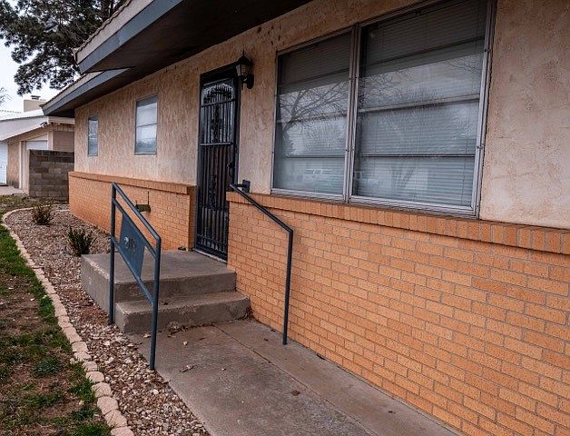 1st image of 2119 Pile St
