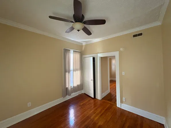 1607 Quarrier St #204, Charleston, WV 25311