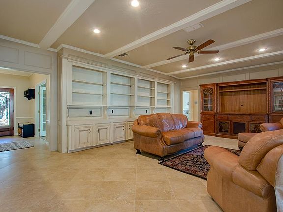 5th image of 3207 Parkdale Dr