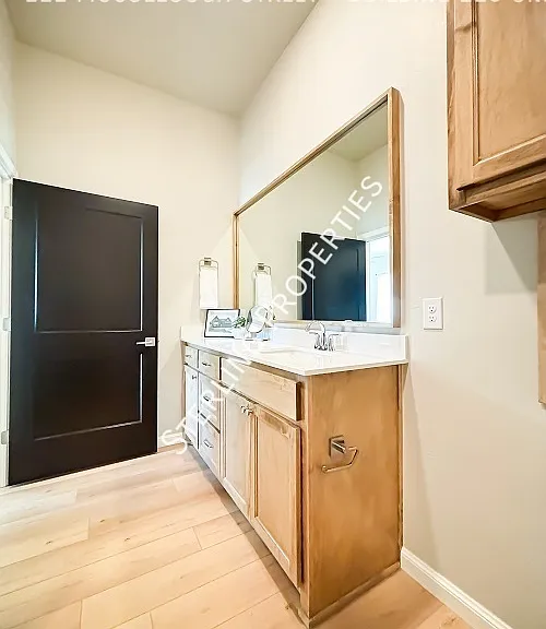 222 McCullough St #228 — Photo 55