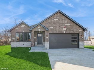 7924 S 87th Ave, Justice, IL 60458