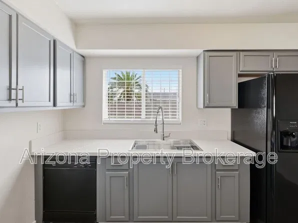 2167 E Palmcroft Dr, Tempe, AZ 85282