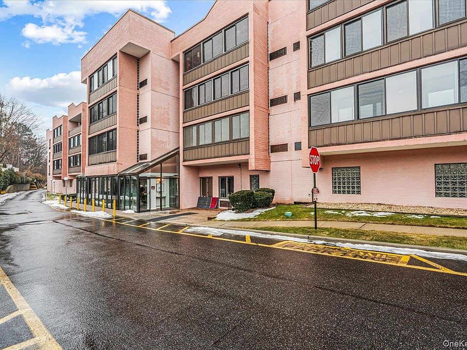1st image of 800 Willis Avenue #115