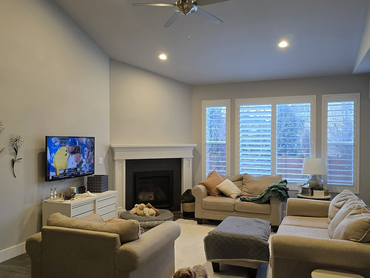 4 bed, 3.5 bath, 2400 sqft, $3,500 — Photo 4