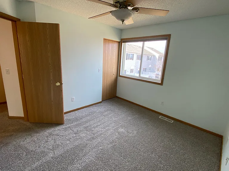1 of 2 bright bedrooms