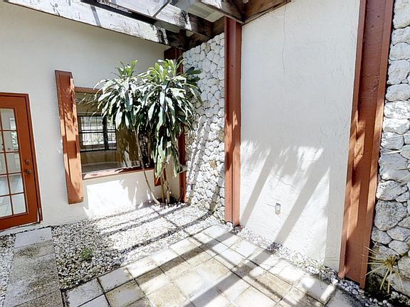 3rd image of 6218 Yosemite Dr