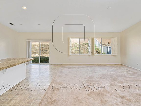 5th image of 991 Overton Dr