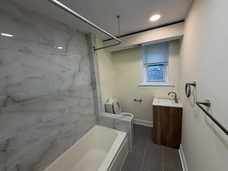 4724 Longshore Ave #5 — Photo 3