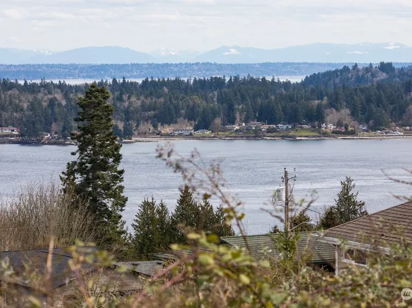 3221 Ridgeview Drive NE, Bremerton, WA 98310