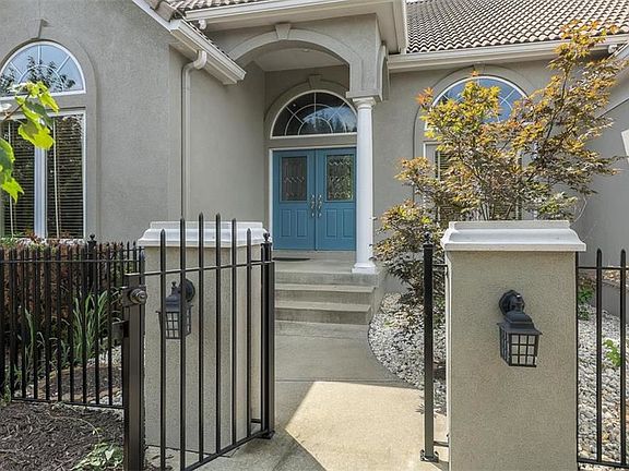 3rd image of 1556 NE Woodland Shores Way