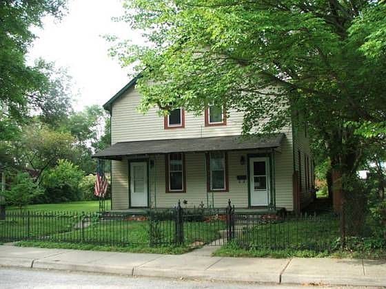 1st image of 1051 Hosbrook St