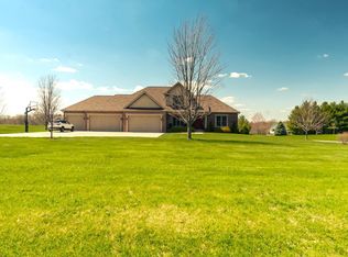 1409 Hickory Point Rd, Metamora, IL 61548