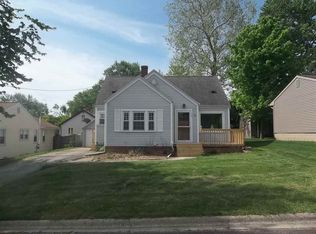 106 North St, Washington, IL 61571