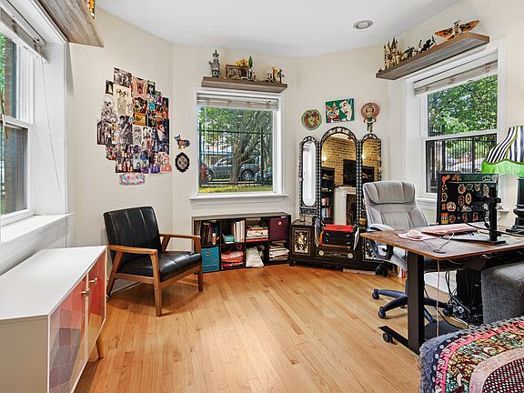 3rd image of 3515 W Medill Ave #G