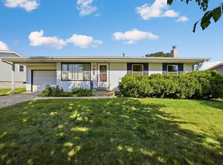 5818 Eastview Ave SW, Cedar Rapids, IA 52404