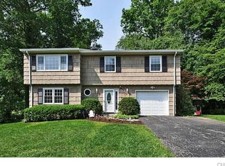 24 Powder Horn Rd, Norwalk, CT 06850