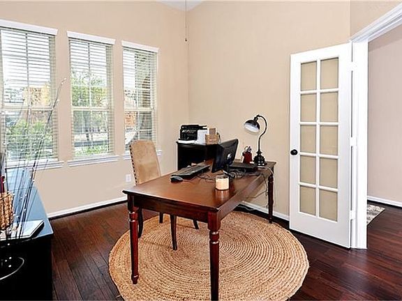 5th image of 27 Hinterwood Way