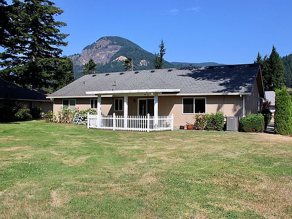 5th image of 3207 Sunset Dr