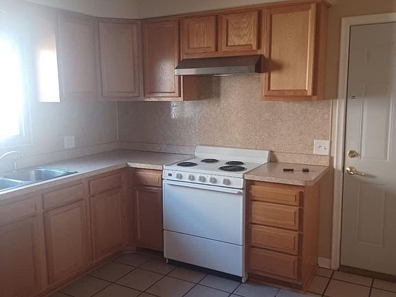 4th image of 2027 Bretton Pl