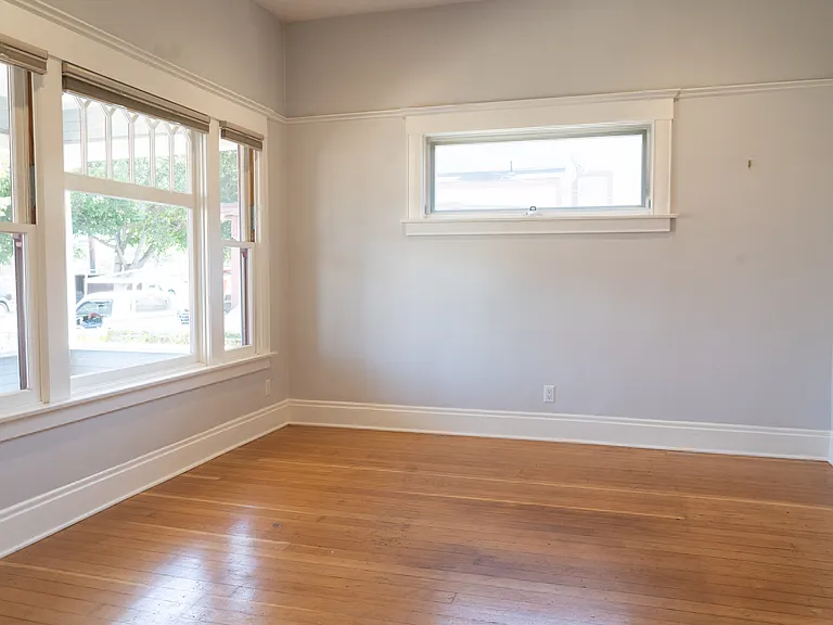 2820 Manitou Ave — Photo 6
