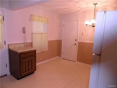 5th image of 18 Godfrey Ln