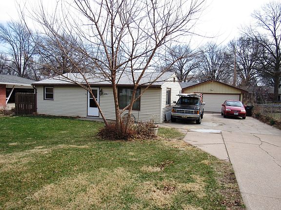 2nd image of 2350 Scott Ave